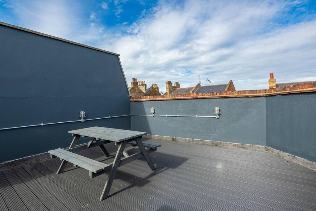 לונדון Spacious Home On Chapel Market מראה חיצוני תמונה