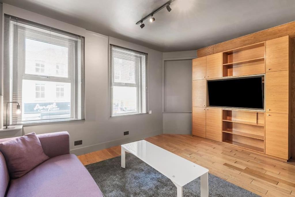 לונדון Spacious Home On Chapel Market מראה חיצוני תמונה