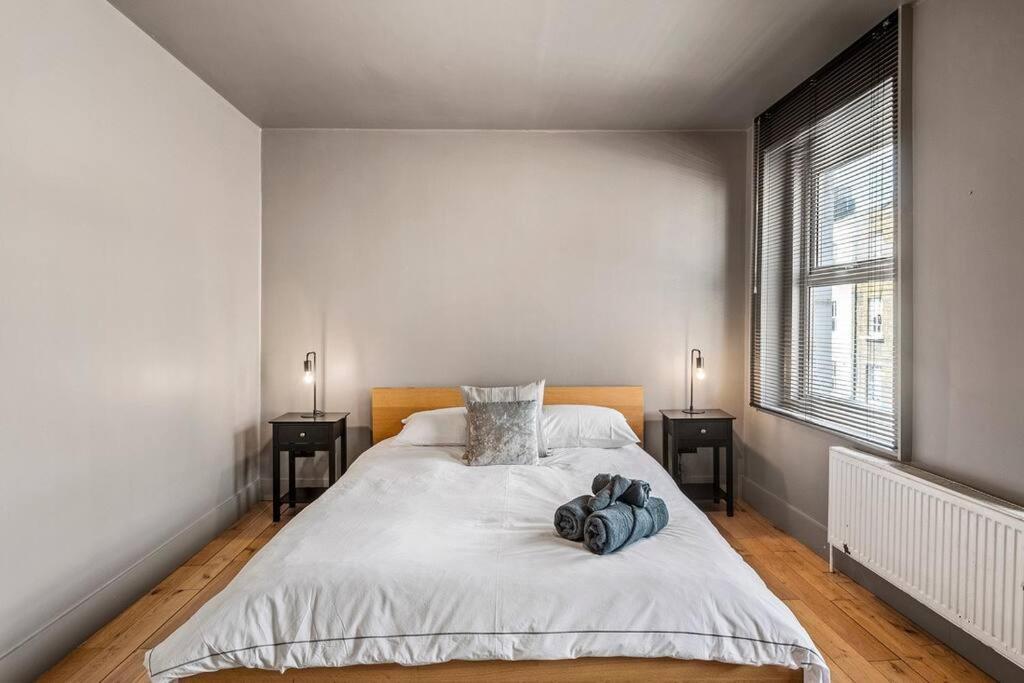 לונדון Spacious Home On Chapel Market מראה חיצוני תמונה